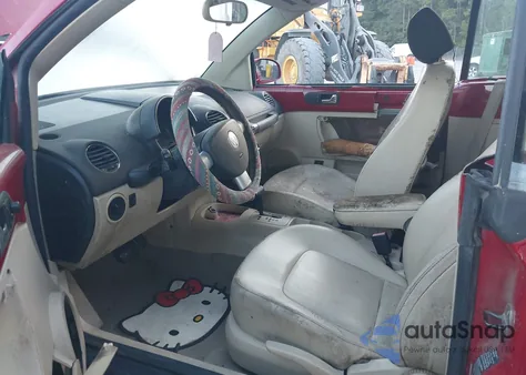 2006 Volkswagen New Beetle 2.5 z USA, uszkodzony, nr VIN 3VWRF31Y36M317575